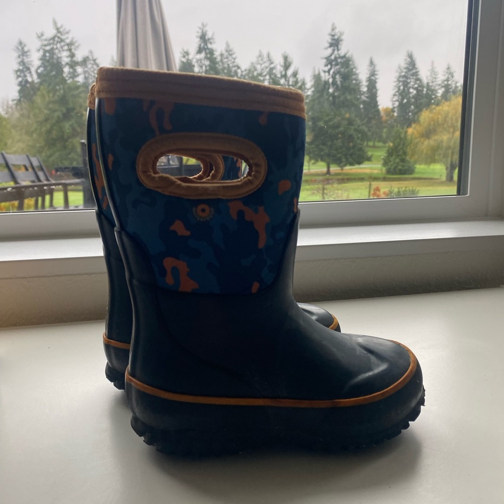 Bogs Kids' Navy Multi Boots